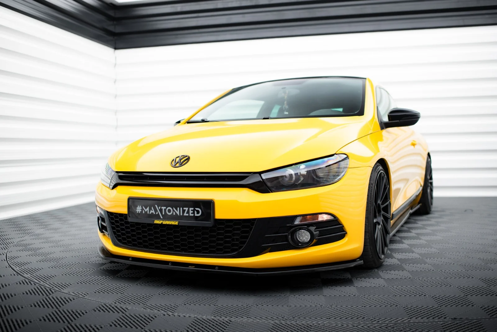 Maxton Design Frontsplitter für VW Scirocco 3 – Schwarz glänzend