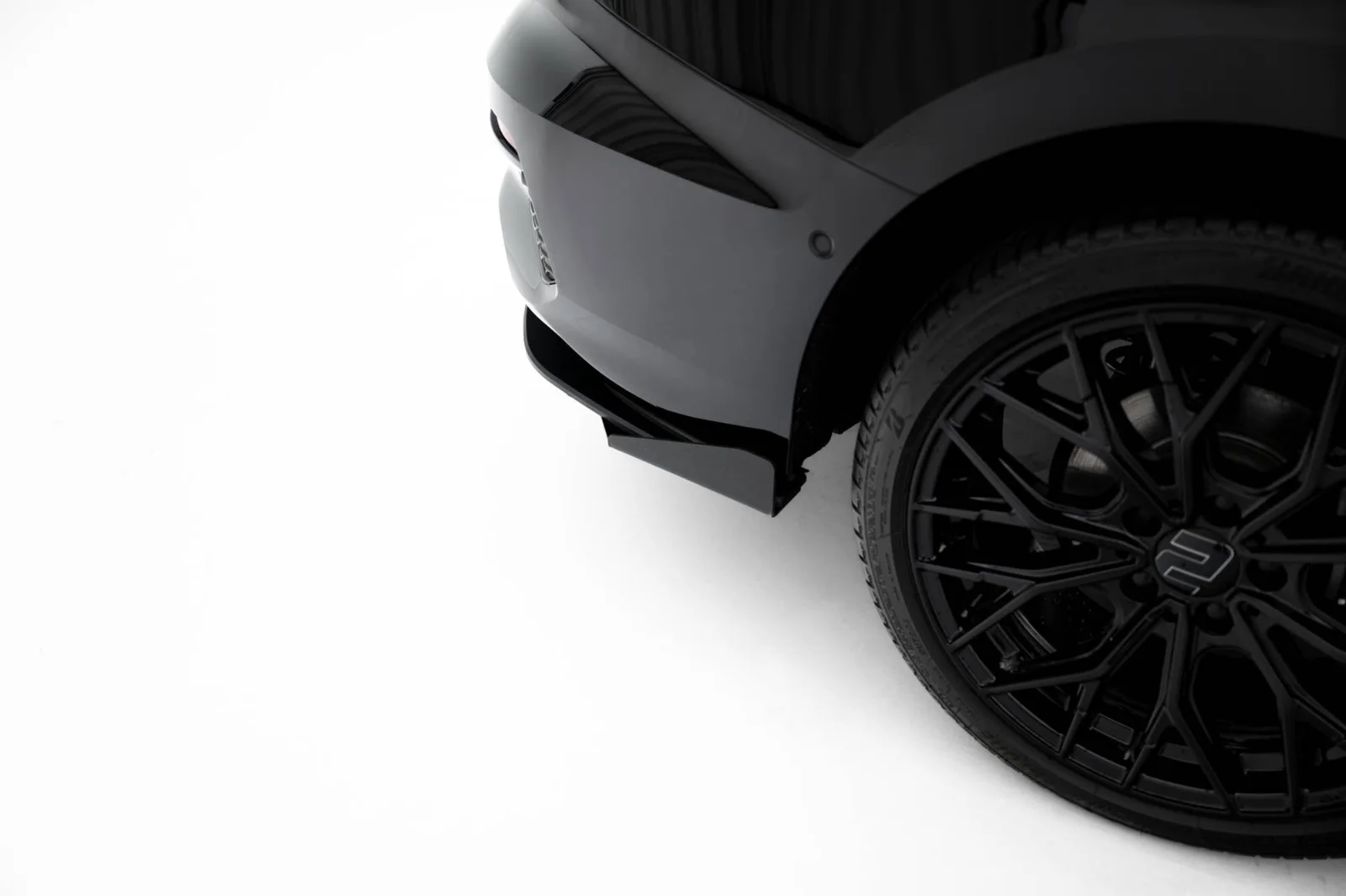 Maxton Design Heck-Seitenflaps für Audi A3 8Y – Schwarz matt – AUA38YSCNC-RSF1G