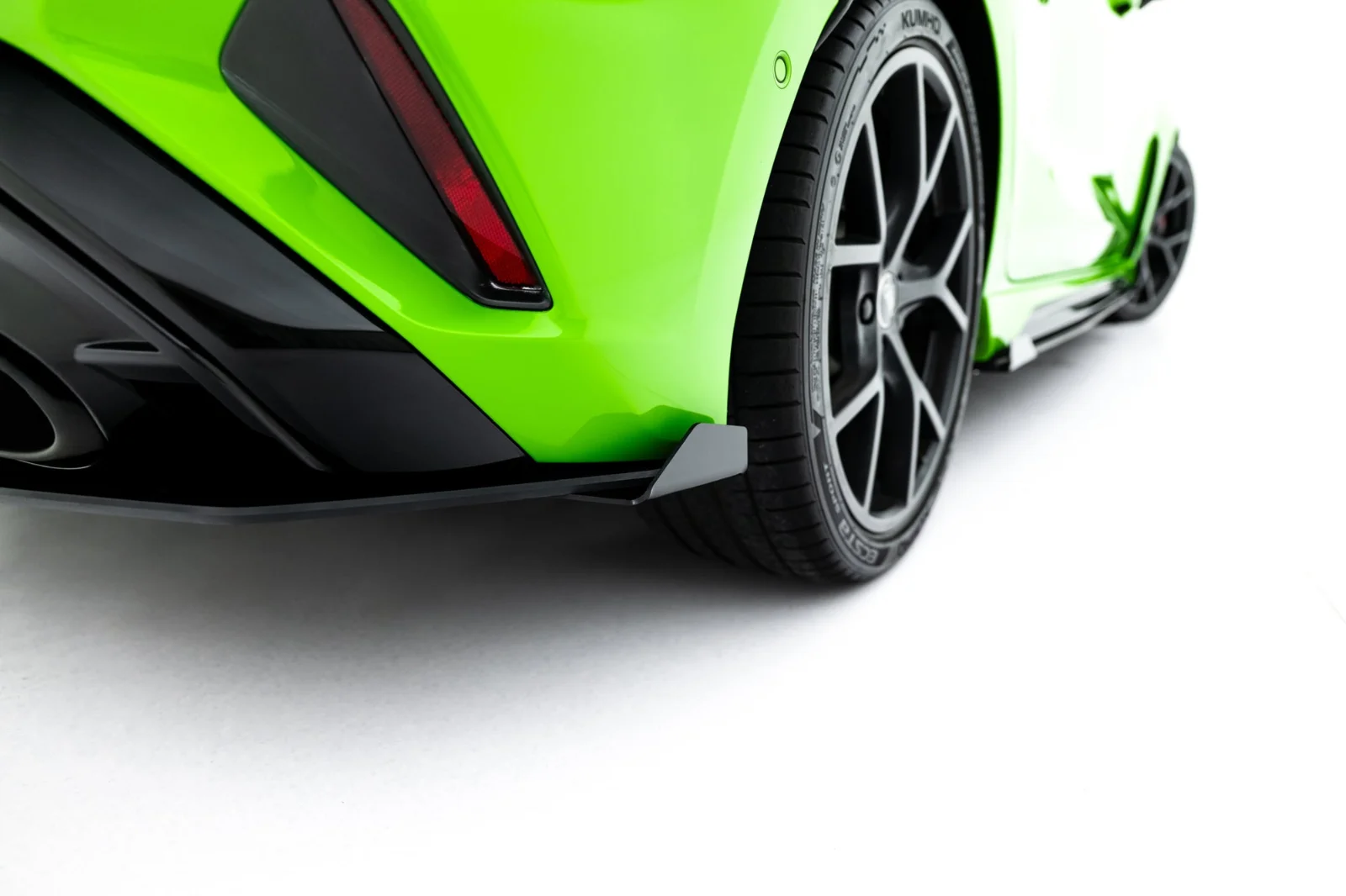 Maxton Design Heck-Seitenflaps für Audi RS3 8Y FL – Schwarz matt – AURS38YFSBCNC-RSF1G