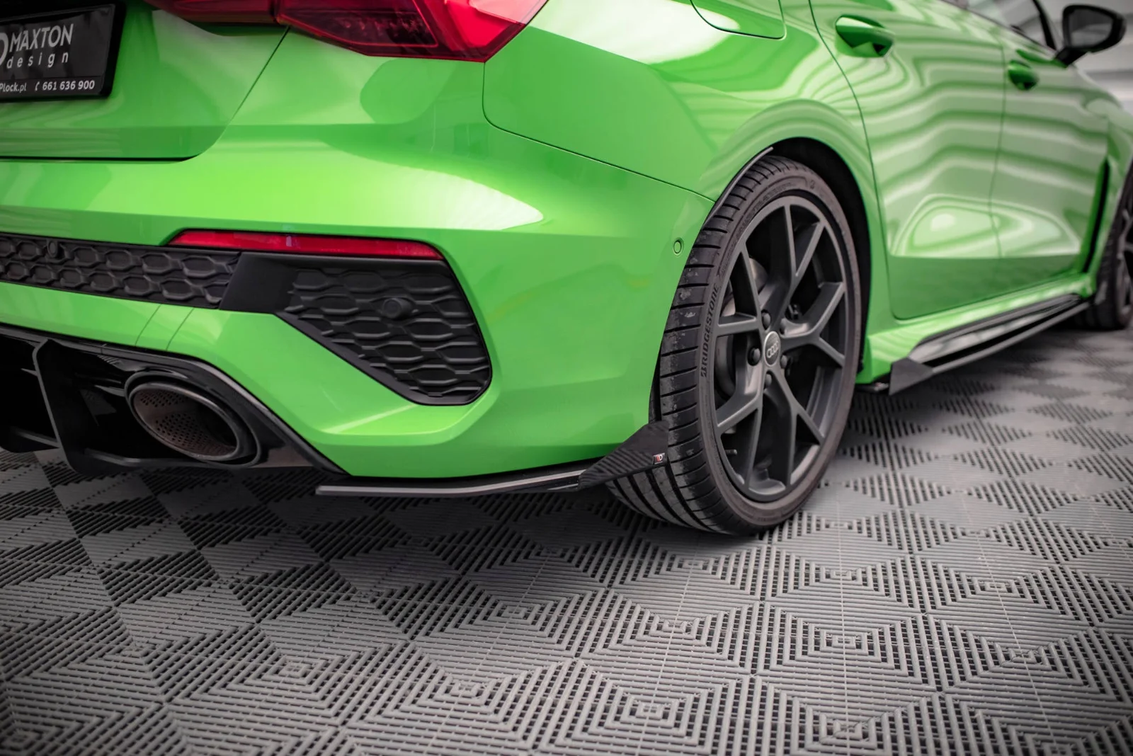 Maxton Design Heck-Seitenflaps für Audi RS3 8Y – Schwarz matt – AURS38YSCNC-RSF1G