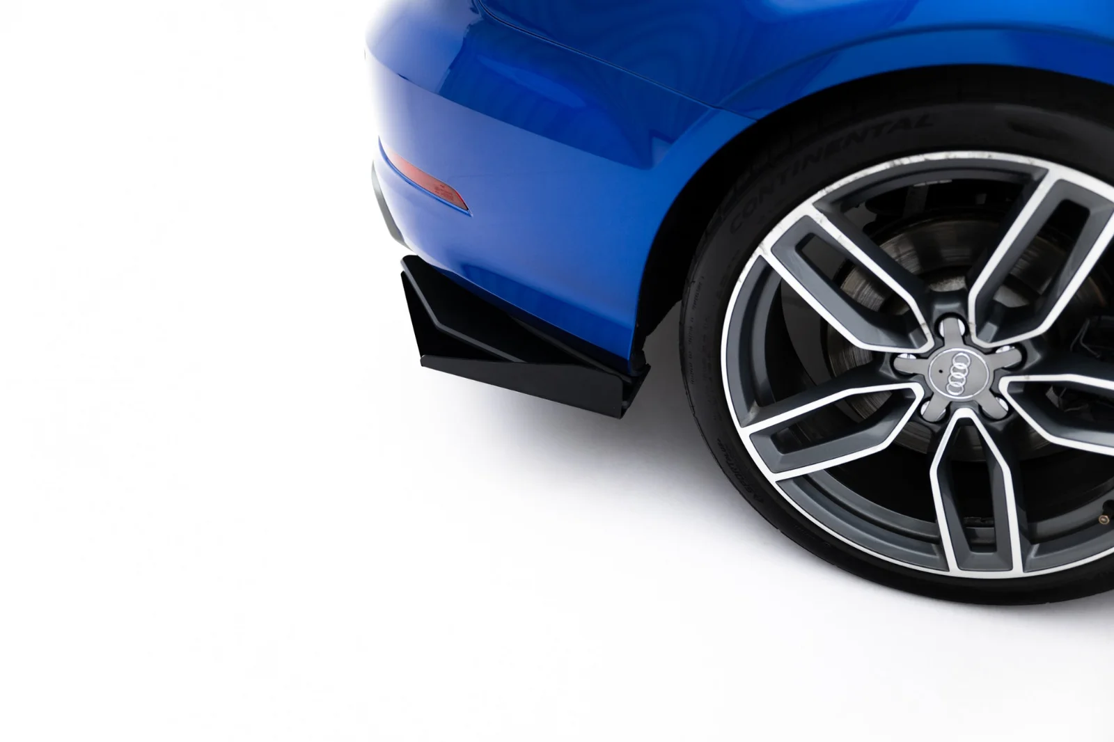 Maxton Design Heck-Seitenflaps für Audi S3 8V – Schwarz matt
