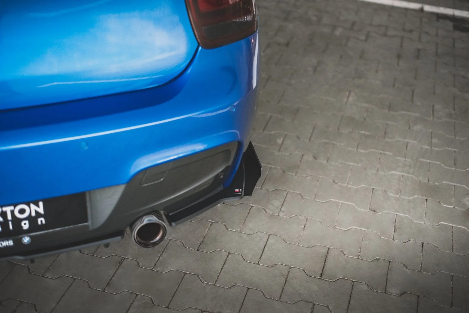 Maxton Design Heck-Seitenflaps für BMW M135i F20 – Schwarz matt