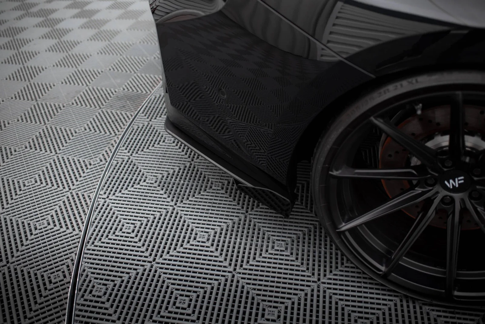 Maxton Design Heck-Seitenflaps für BMW M2 G87 – Schwarz glänzend/matt