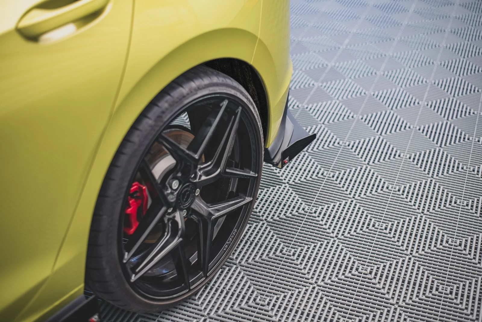 Maxton Heck-Seitenflaps für VW Golf 8 GTI Clubsport FL – Schwarz matt