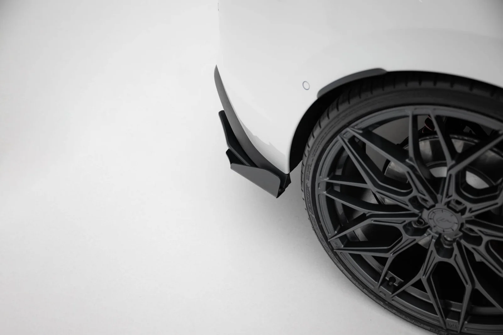 Maxton Design Heck-Seitenflaps für VW Golf 8 GTI GTE R-Line – Schwarz matt