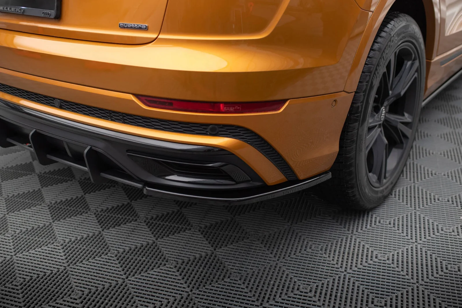 Maxton Design Heck-Seitensplitter für Audi Q8 S line Mk1 – Schwarz glänzend