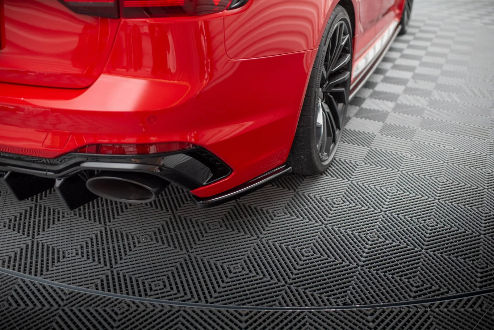 Maxton Design Heck-Seitensplitter für Audi RS4 B9 FL – Schwarz glänzend