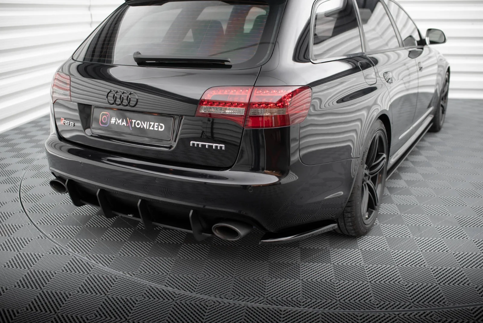 Maxton Design Heck-Seitensplitter für Audi RS6 C6 – Schwarz glänzend – AU-RS6-C6-RSD1G