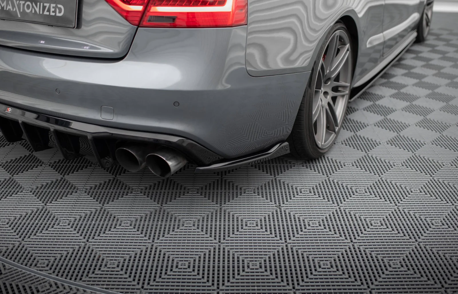 Maxton Heck-Seitensplitter für Audi S5 A5 S line 8T FL – Schwarz glänzend