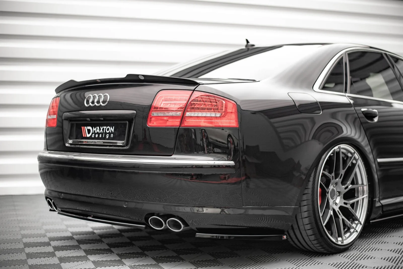 Maxton Design Heck-Seitensplitter für Audi S8 D3 – Schwarz glänzend