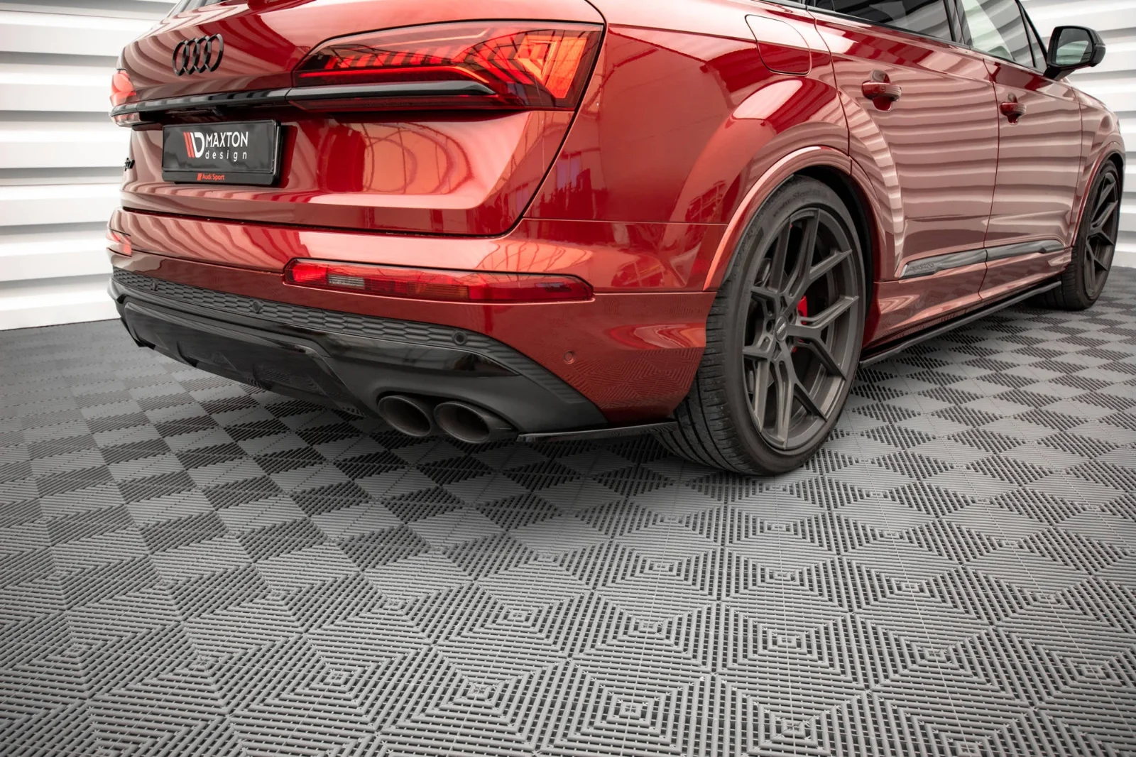 Maxton Design Heck-Seitensplitter für Audi SQ7 Mk2 (4M) FL – Schwarz glänzend