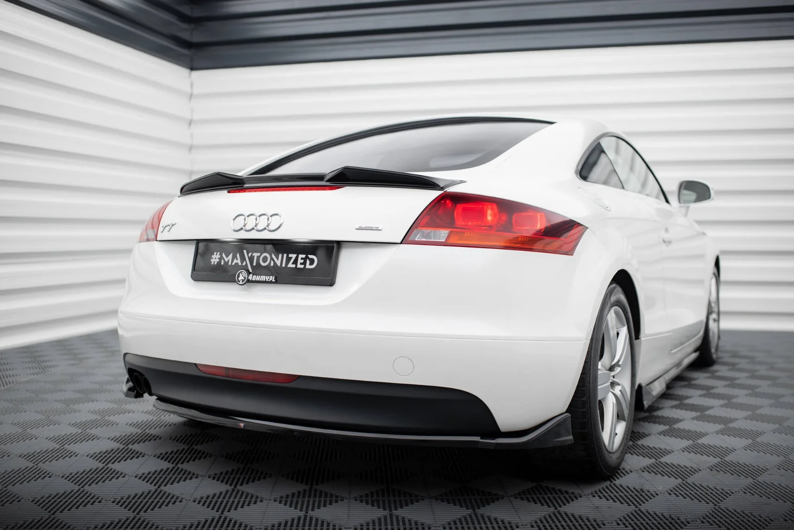 Maxton Design Heck-Seitensplitter für Audi TT 8J – Schwarz glänzend