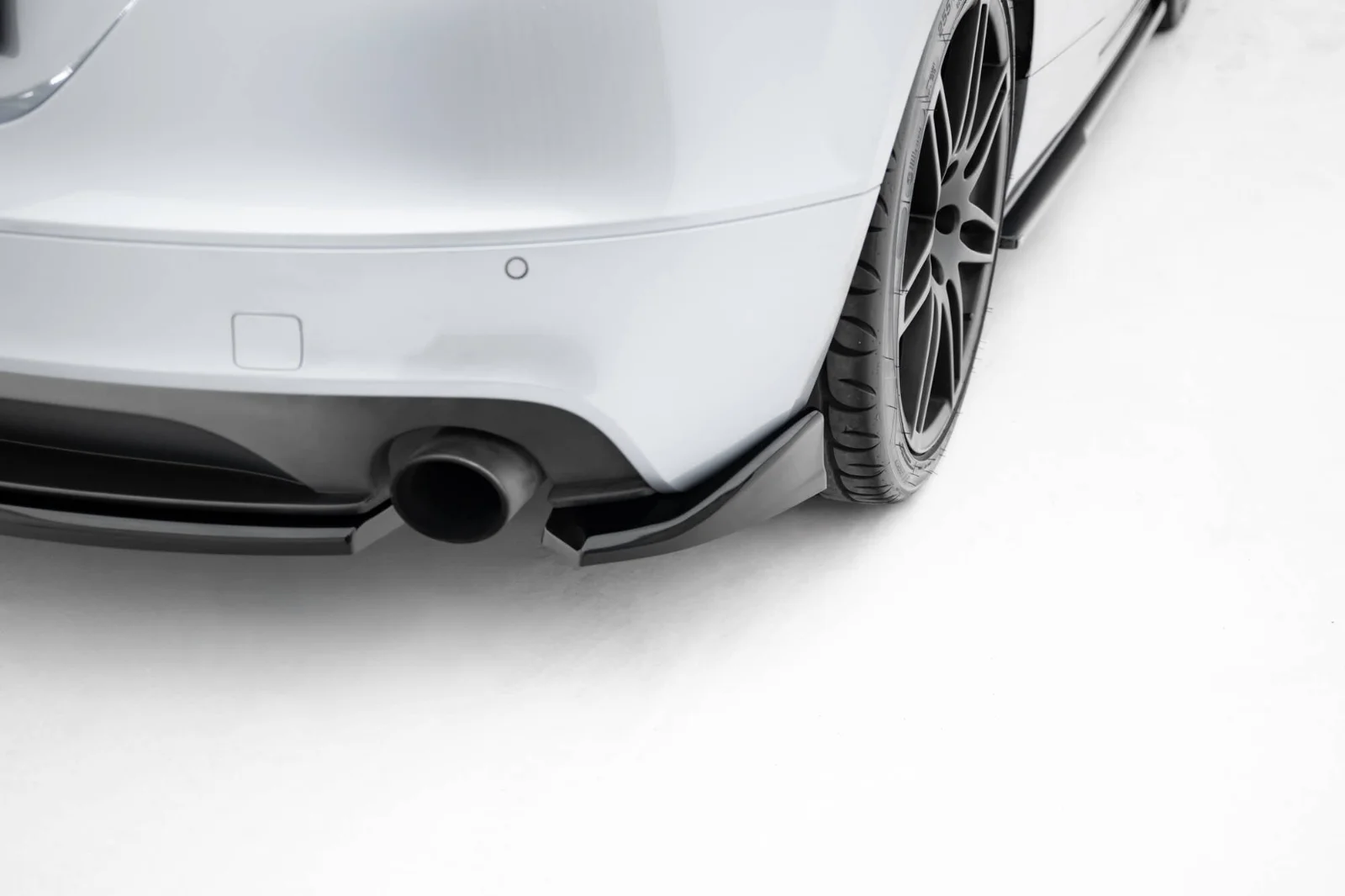 Maxton Design Heck-Seitensplitter für Audi TT S line 8J FL – Schwarz glänzend