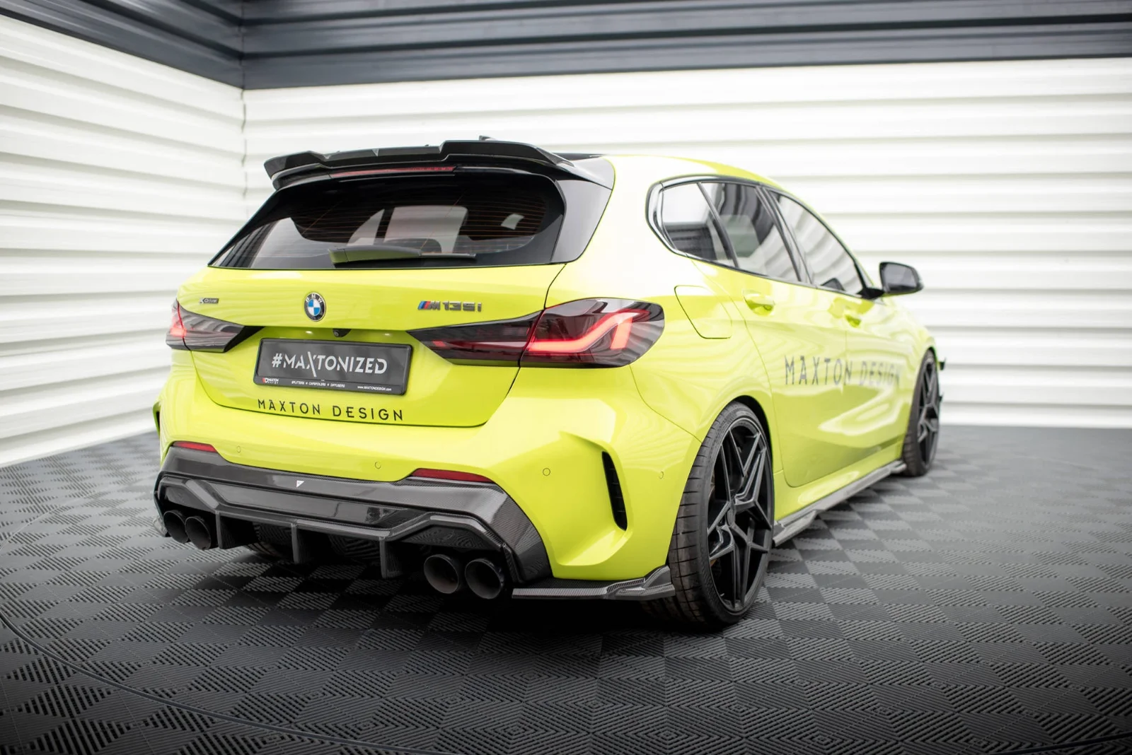 Maxton Heck-Seitensplitter BMW 1er M-Paket M135i 128ti F40 – Sichtcarbon (Prepreg)