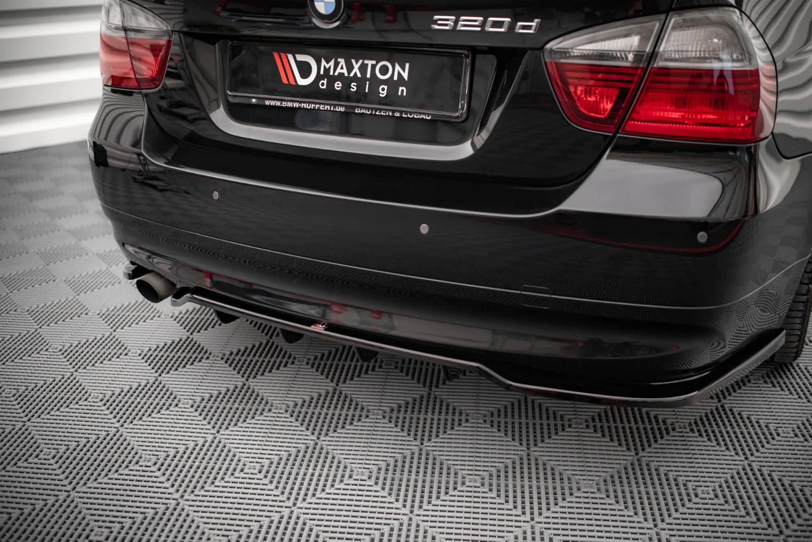 Maxton Design Heck-Seitensplitter für BMW 3er E90 E91 – Schwarz glänzend