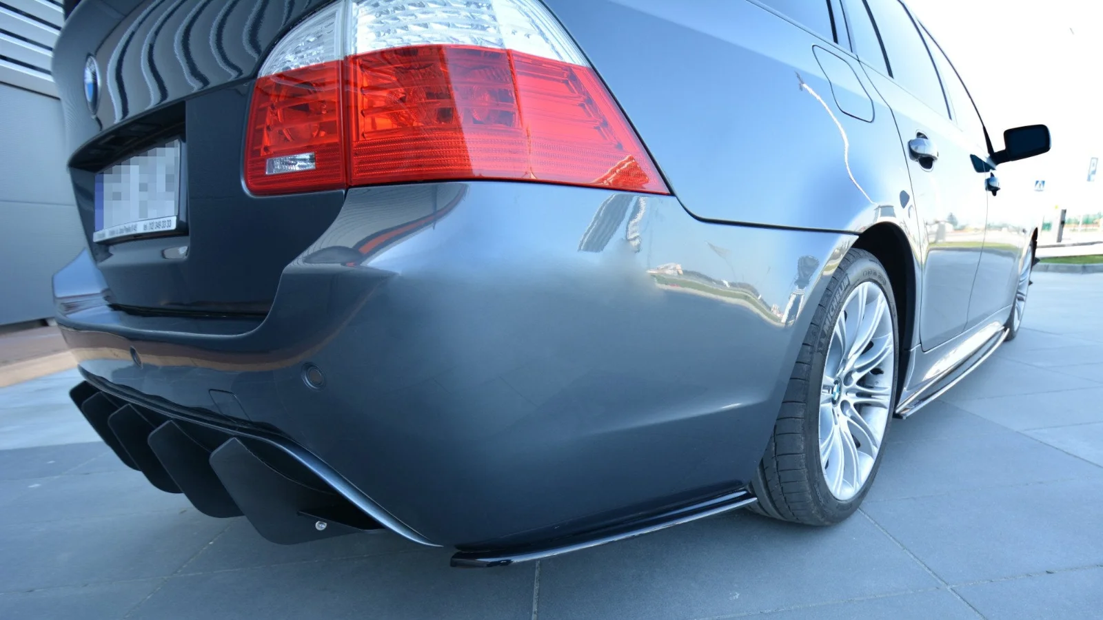 Maxton Heck-Seitensplitter für BMW 5er E60 E61 M-Paket – Schwarz glänzend