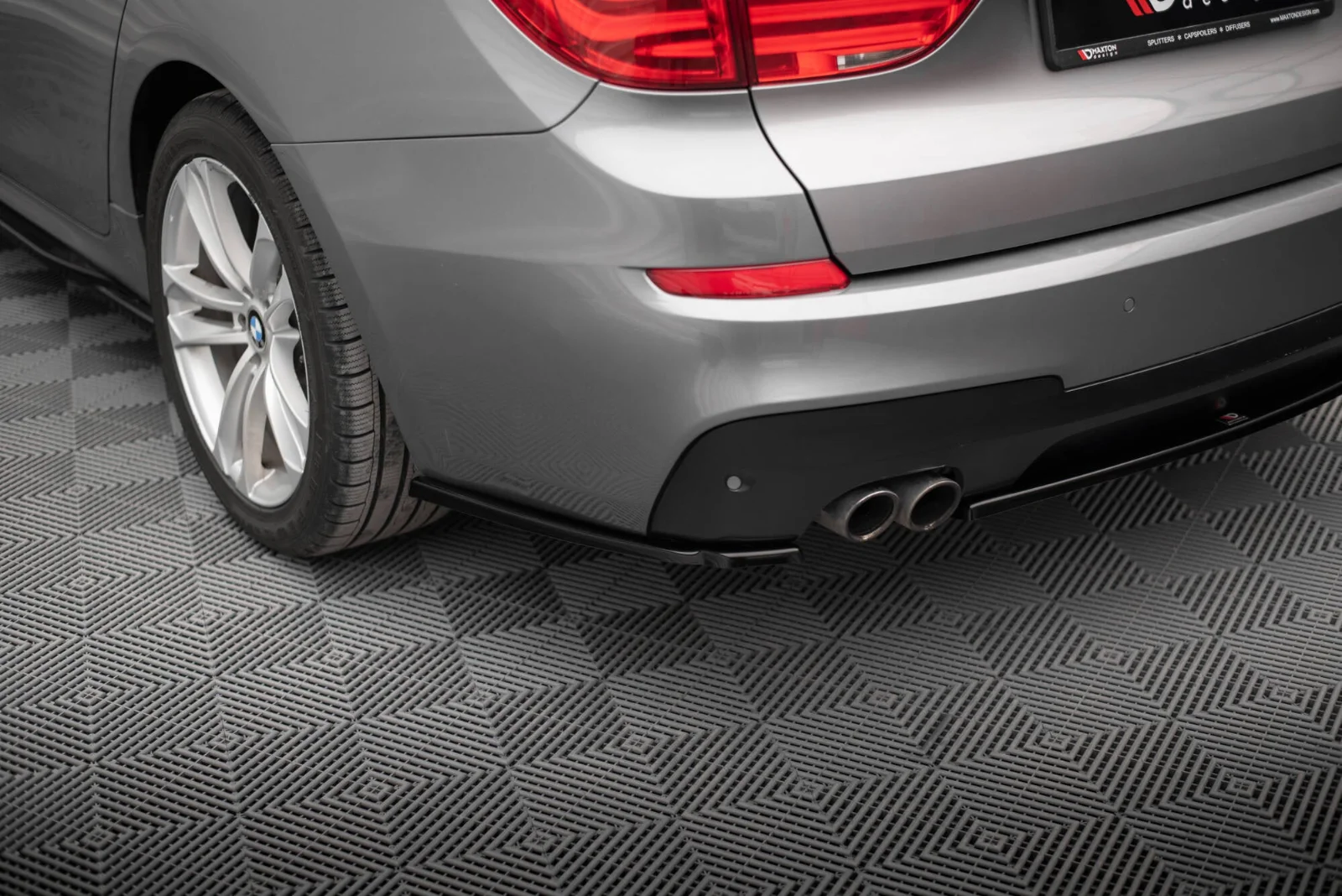 Maxton Design Heck-Seitensplitter für BMW 5er GT M-Paket F07 – Schwarz glänzend