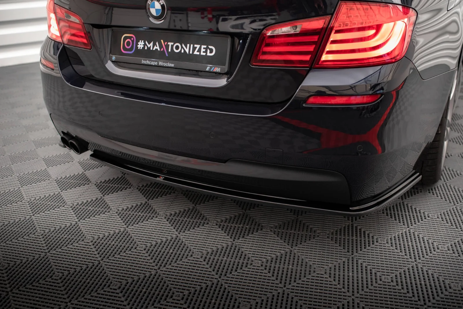 Maxton Heck-Seitensplitter für BMW 5er M-Paket F10 F11 – Schwarz glänzend