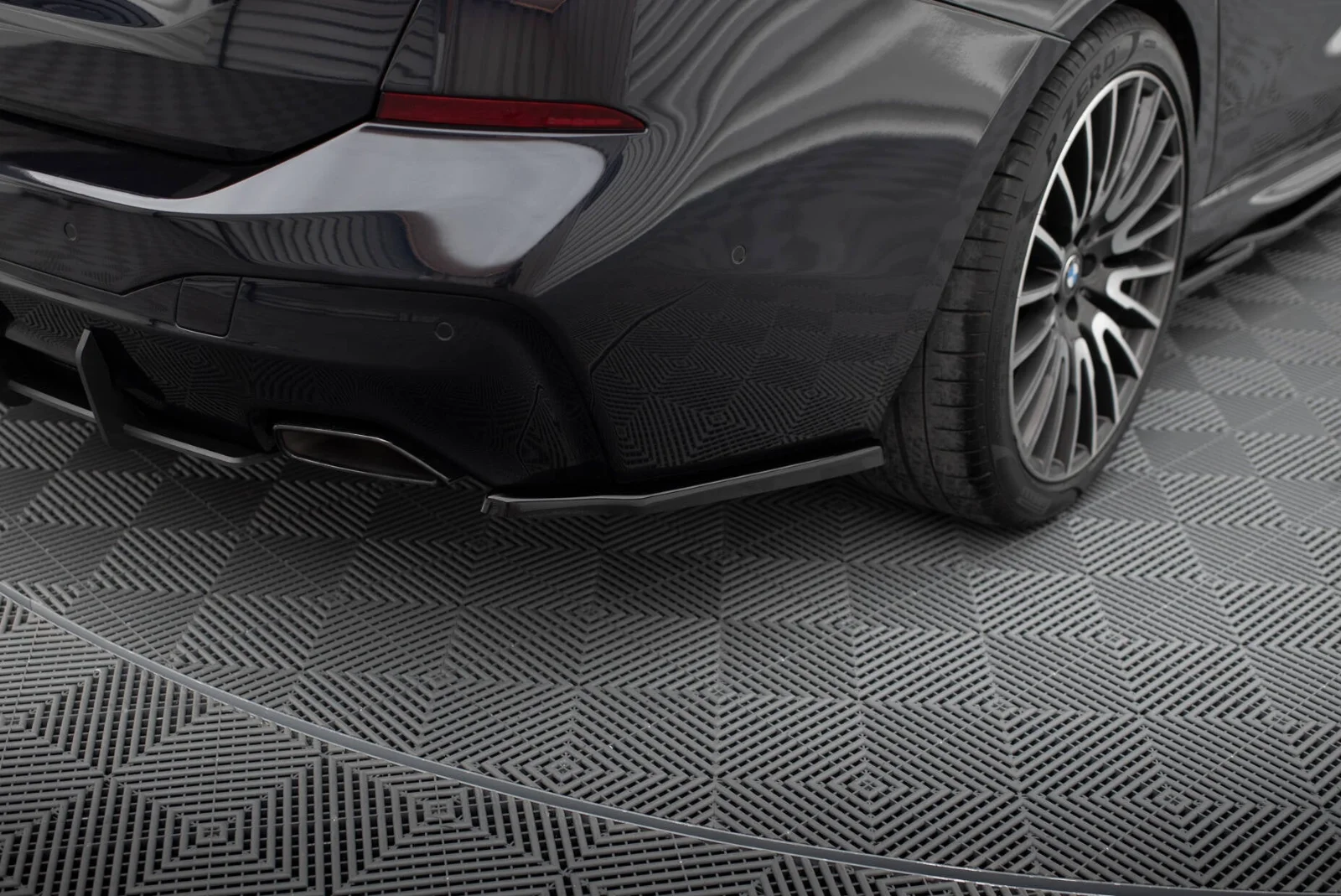 Maxton Design Heck-Seitensplitter für BMW 6er GT G32 M-Paket – Schwarz glänzend