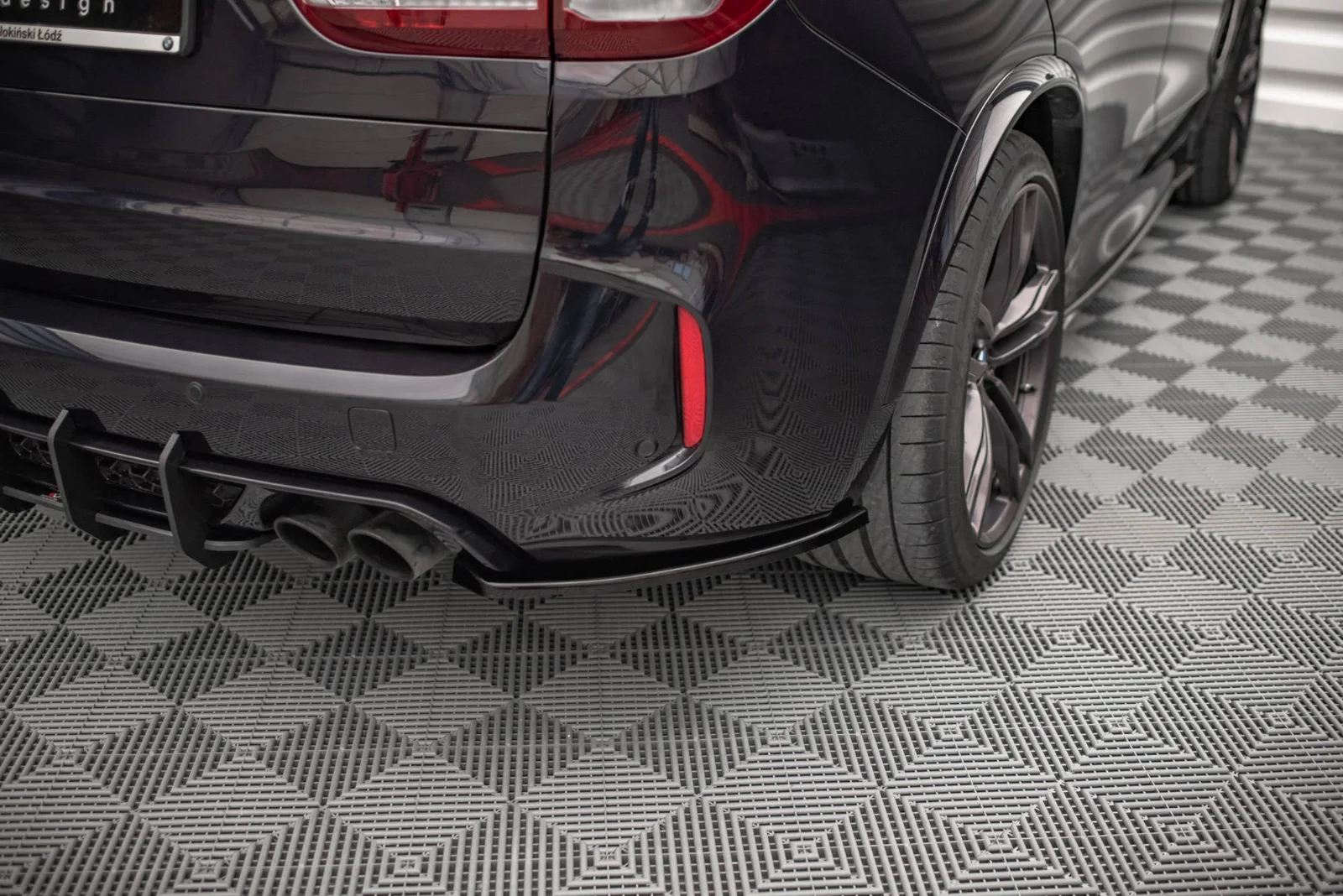 Maxton Design Heck-Seitensplitter für BMW X5 M F85 – Schwarz glänzend