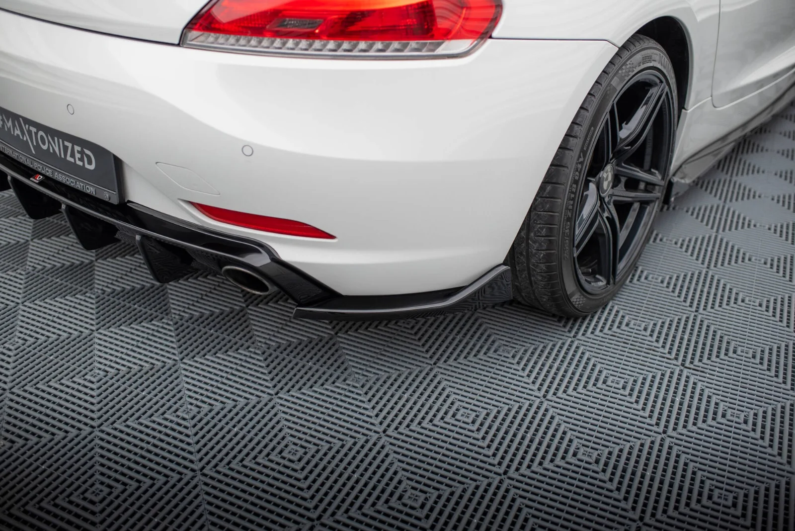 Maxton Design Heck-Seitensplitter für BMW Z4 E89 – Schwarz glänzend