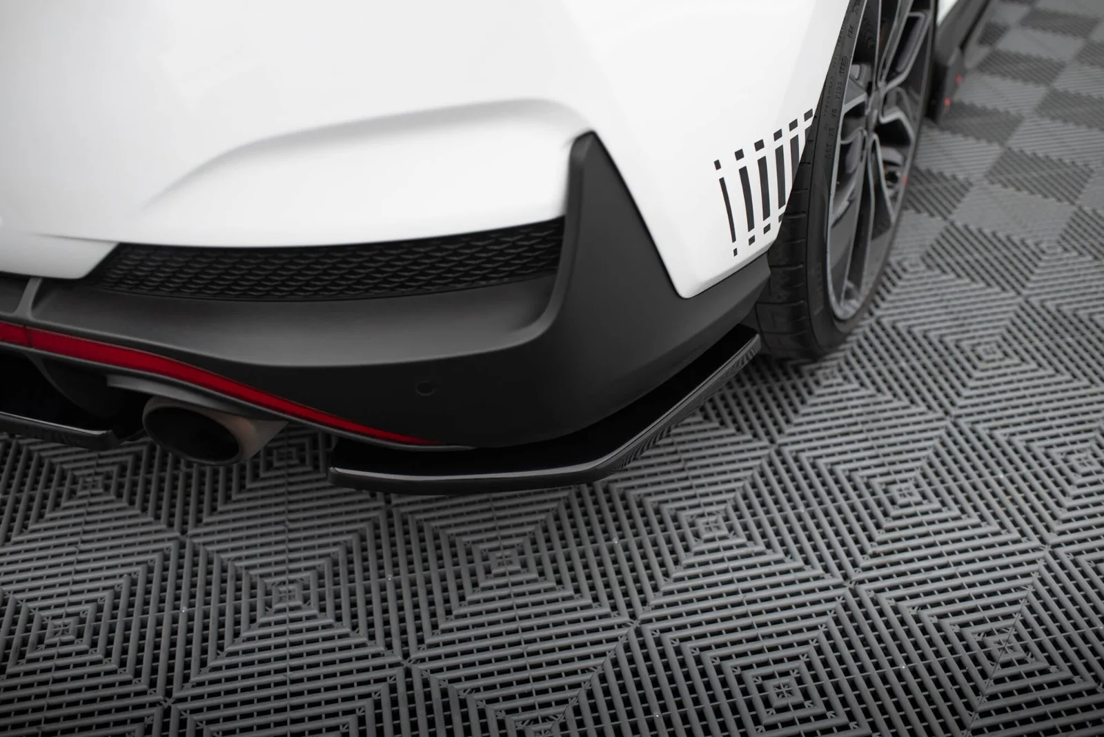 Maxton Design Heck-Seitensplitter für Hyundai i30 N Mk3 – Schwarz glänzend