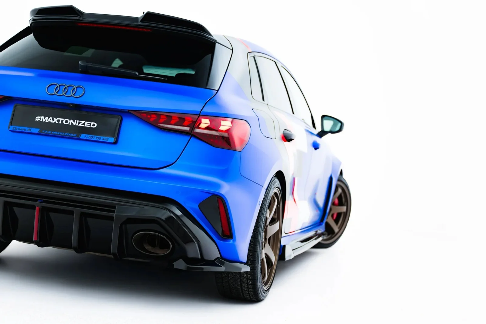 Maxton Design Heck-Seitensplitter V.1 für Audi RS3 8Y FL – Schwarz glänzend – AU-RS3-8YF-SB-RSD1G
