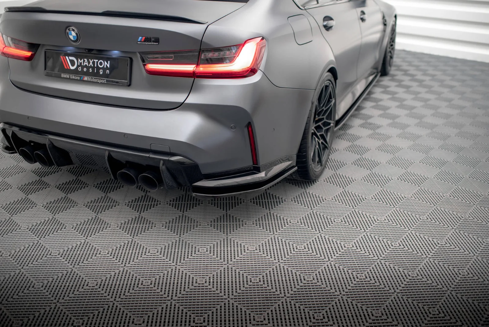 Maxton Design Heck-Seitensplitter V.1 für BMW M3 G80 G81 – Schwarz glänzend