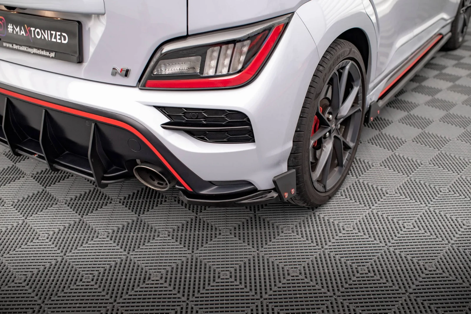 Maxton Design Heck-Seitensplitter V.1 für Hyundai Kona N Mk1 – Schwarz glänzend