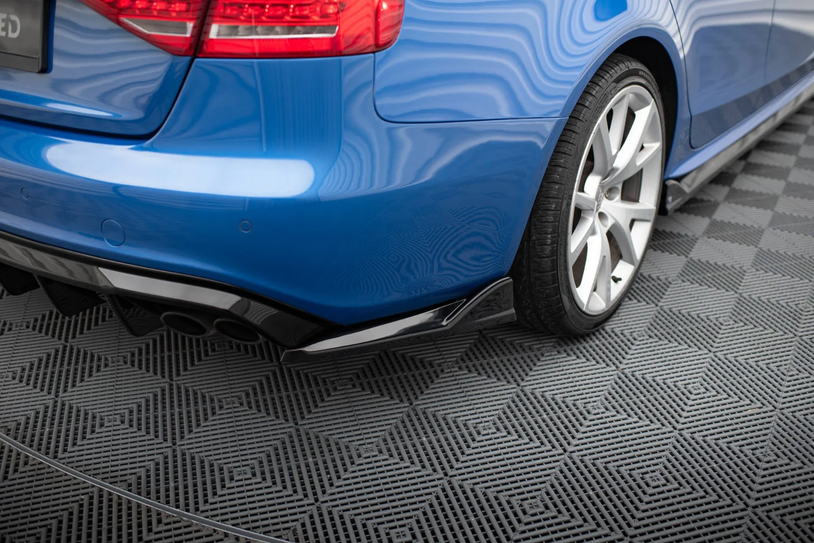 Maxton Heck-Seitensplitter V.2 für Audi S4 A4 S line B8 – Schwarz glänzend