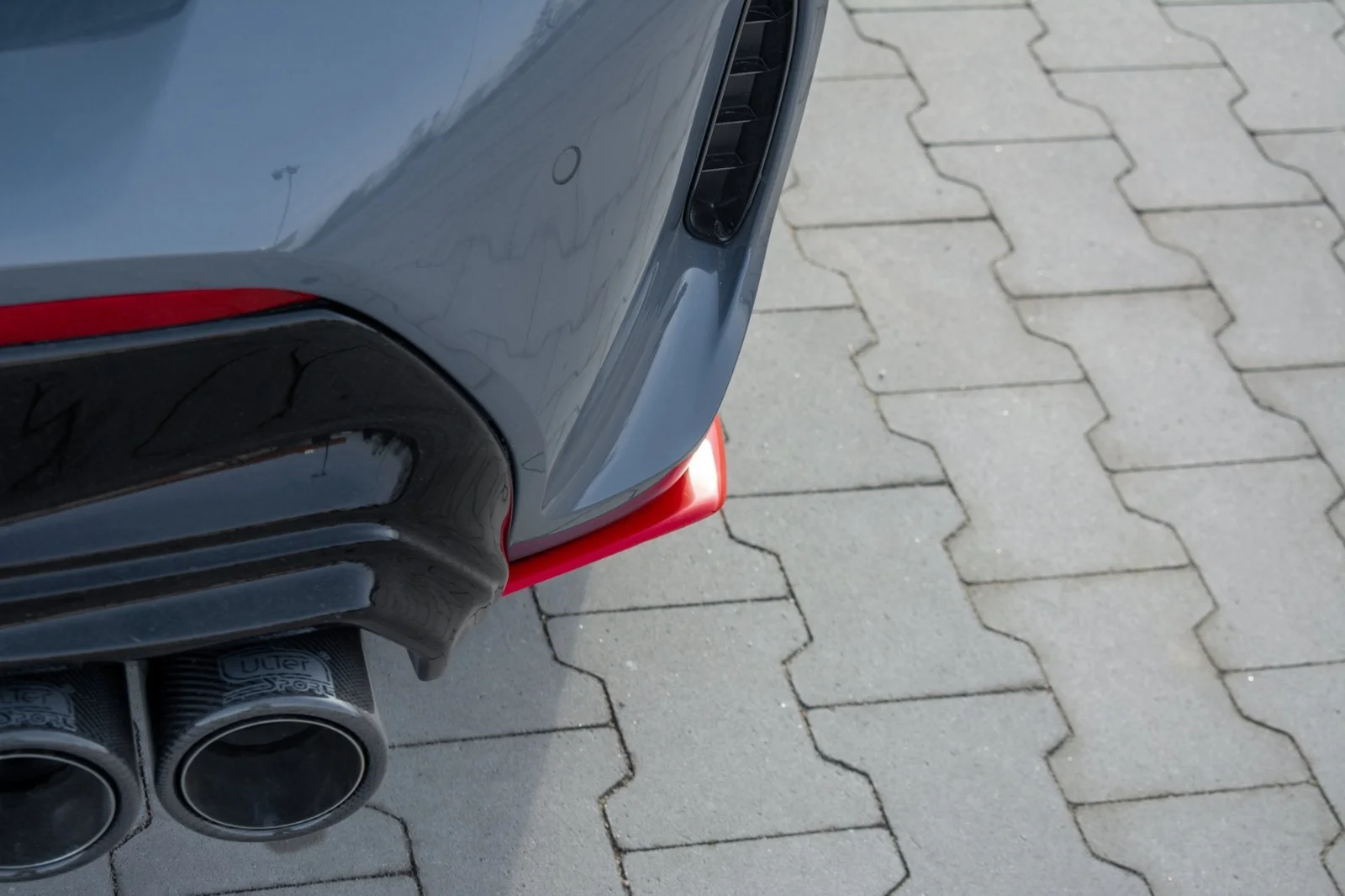 Maxton Heck-Seitensplitter V.2 für BMW 1er F40 M-Paket – Schwarz glänzend