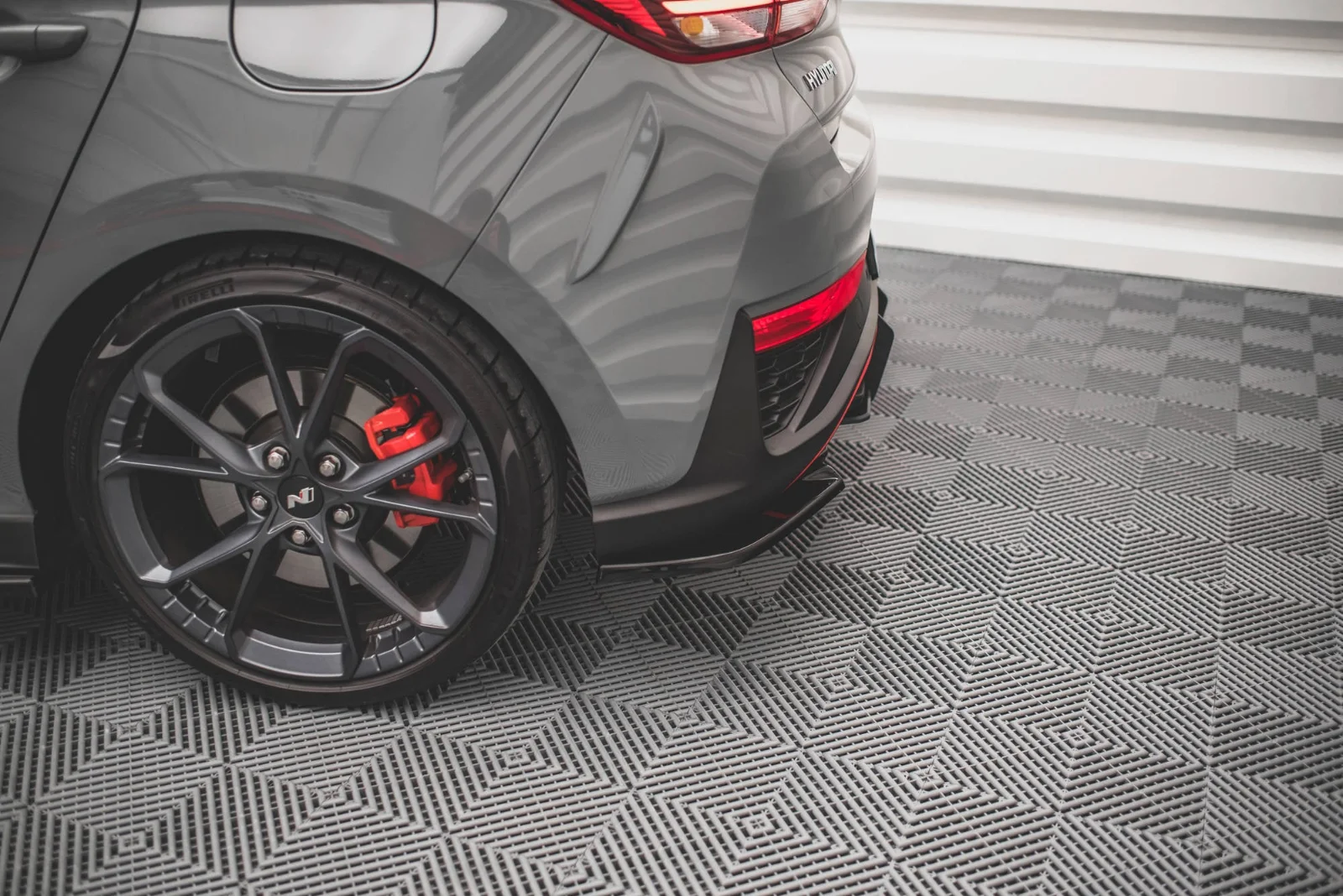 Maxton Heck-Seitensplitter V.2 für Hyundai i30 N Mk3 FL – Schwarz glänzend