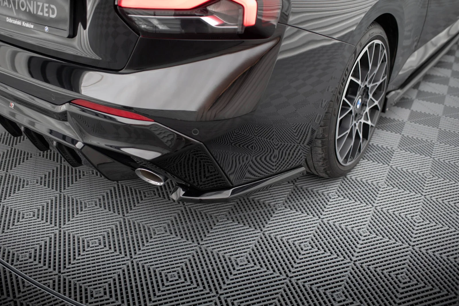 Maxton Design Heck-Seitensplitter V.3 für BMW 2er G42 – Schwarz glänzend