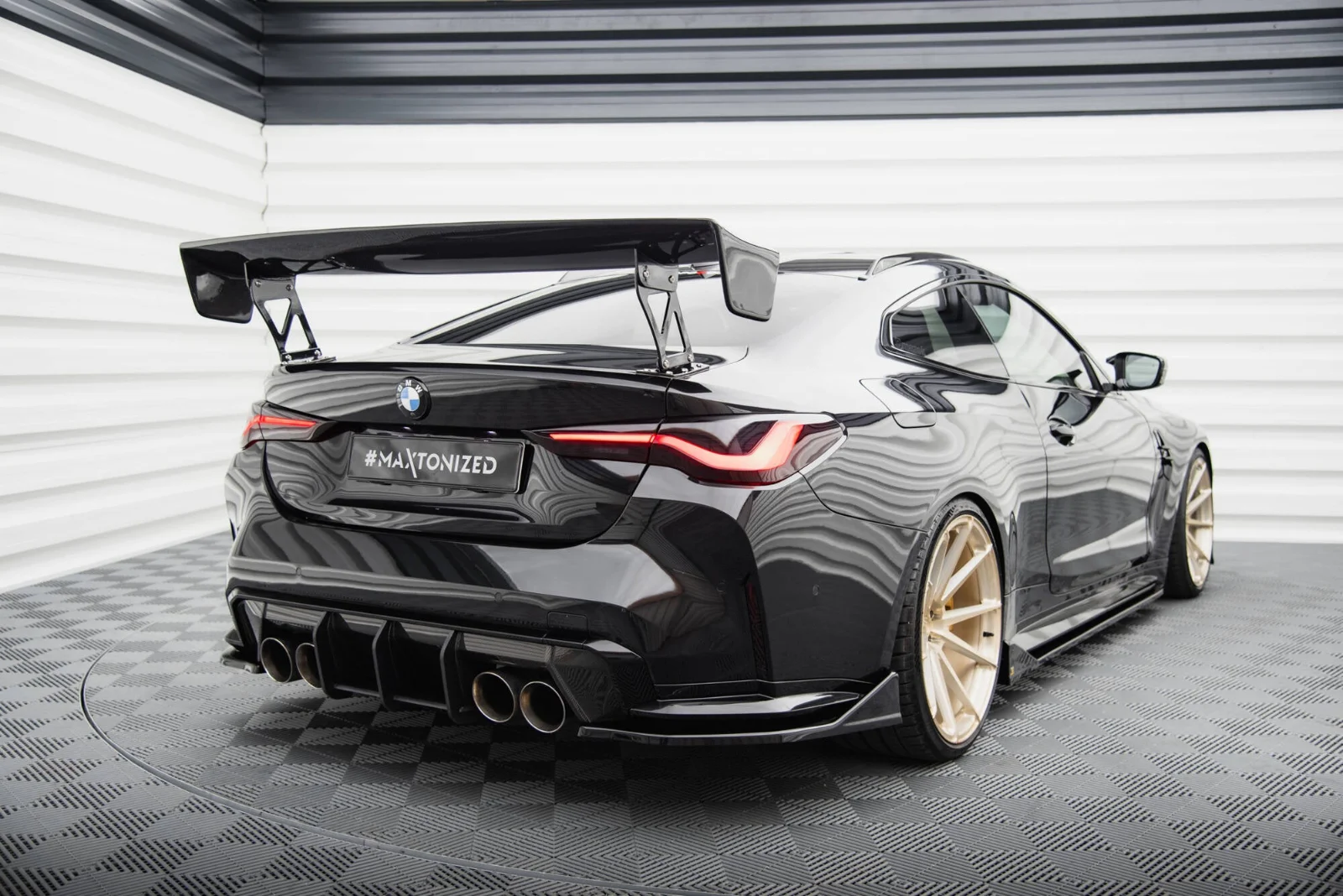 Maxton Design Heck-Seitensplitter V.4 für BMW M4 G82 FL – Schwarz glänzend