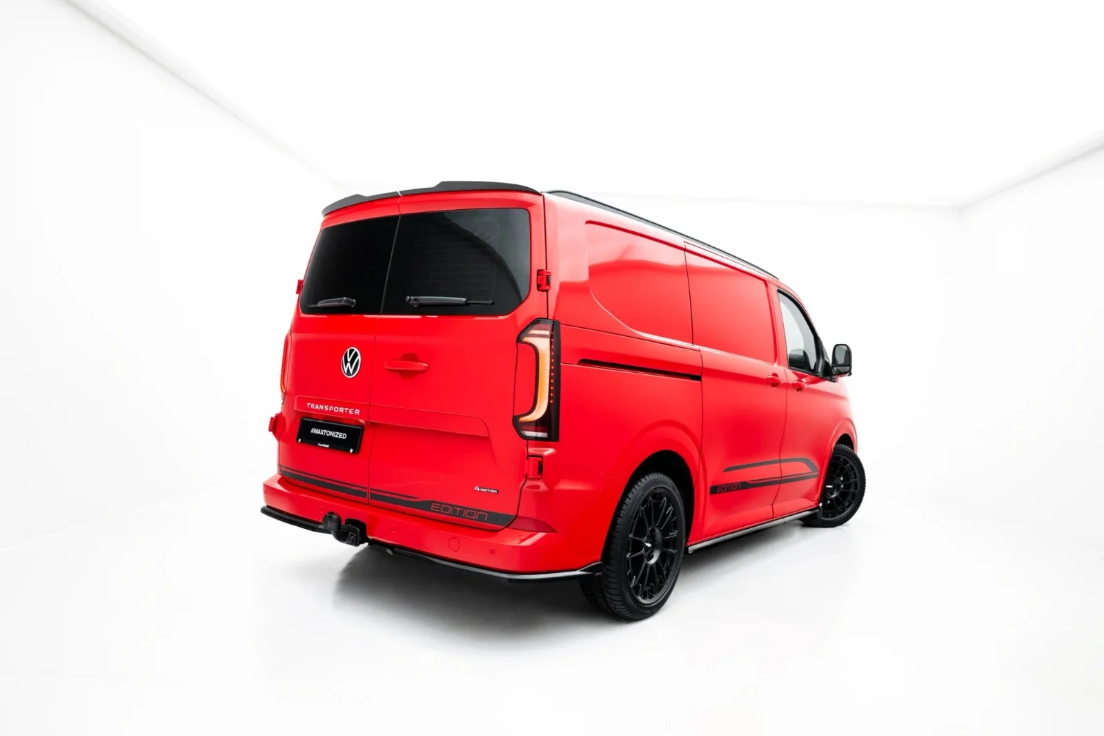 Maxton Design Heck-Seitensplitter für VW Transporter T7 – Schwarz glänzend