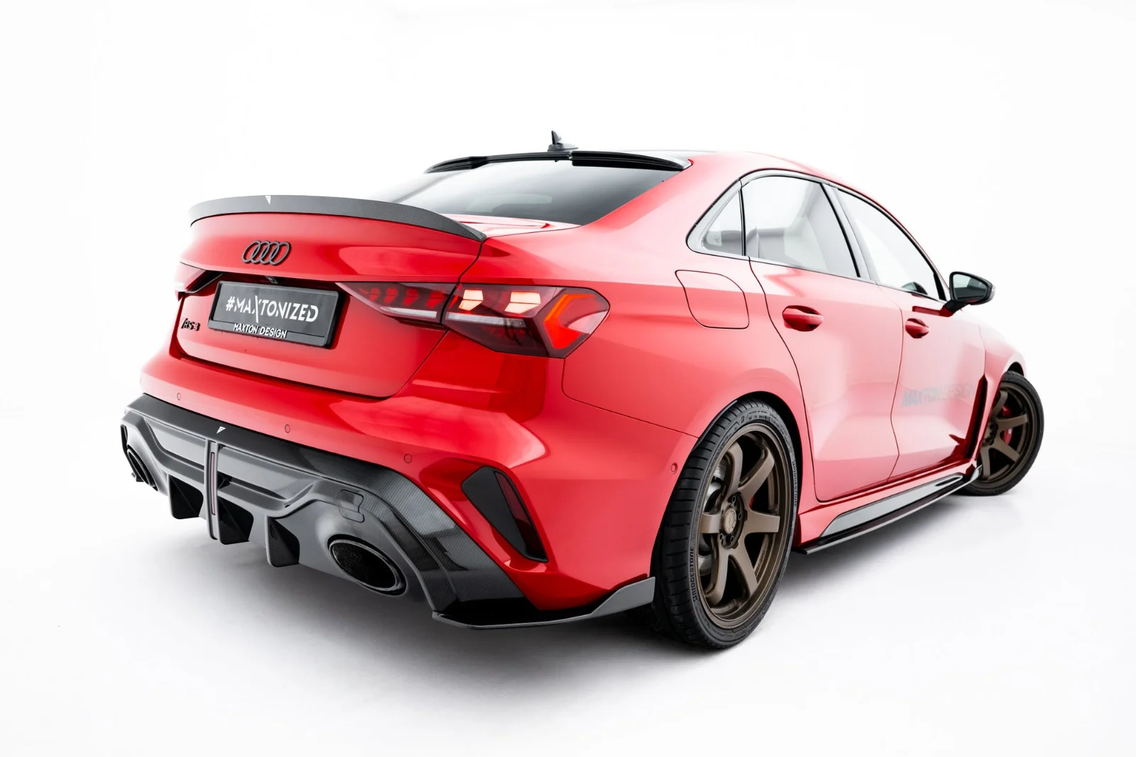 Maxton Design Heckdiffusor für Audi RS3 8Y FL – Sichtcarbon (Prepreg)