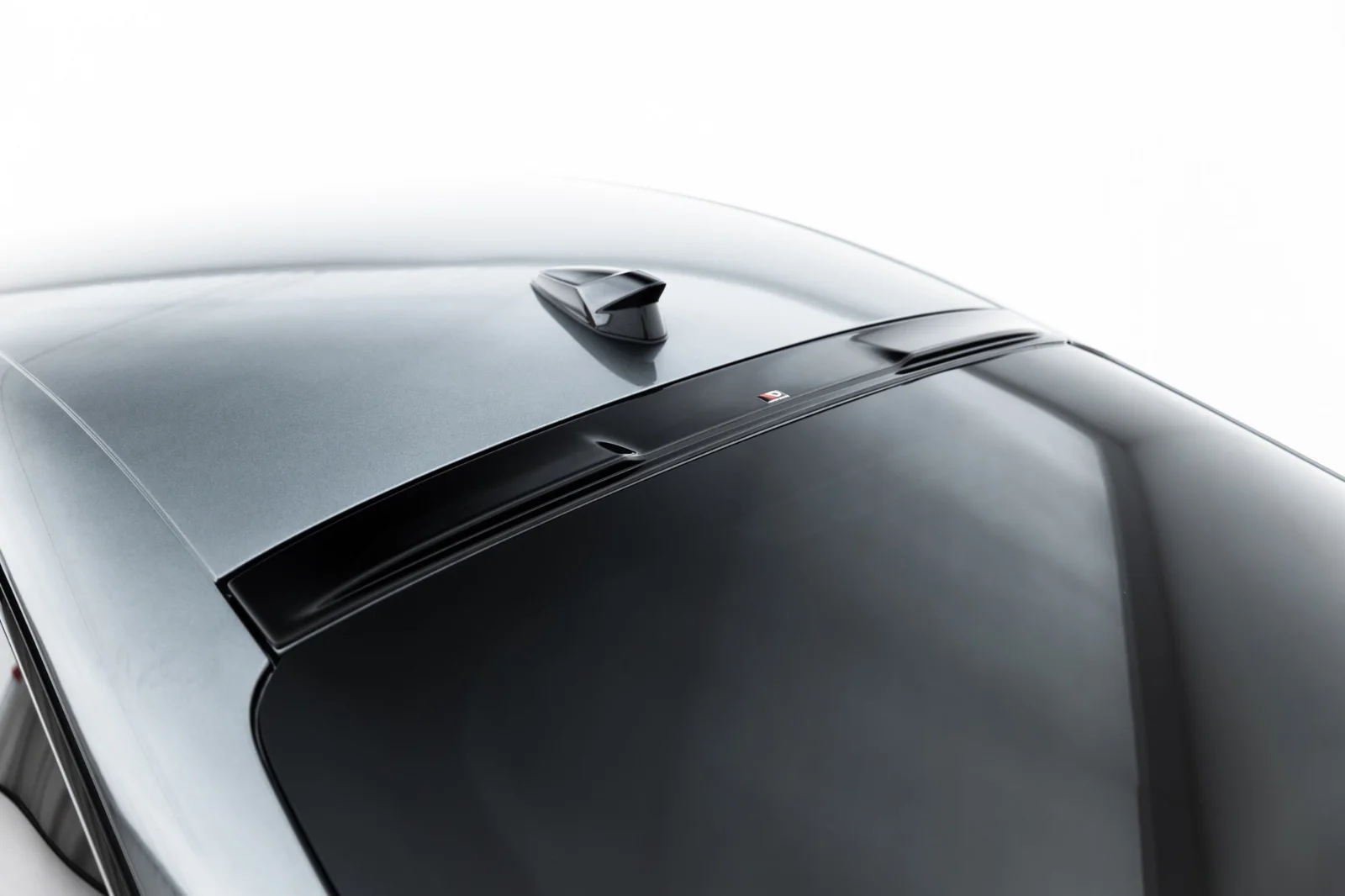 Maxton Design Heckscheiben-Spoiler für Audi A5 S line S5 B10 – Schwarz glänzend