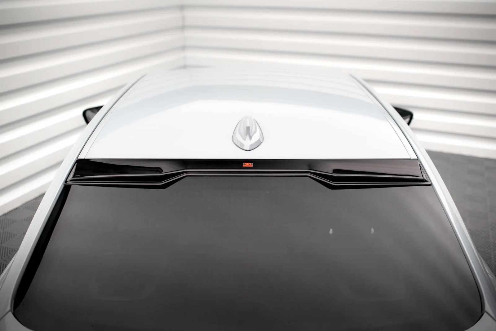 Maxton Design Heckscheiben-Spoiler für BMW 2er G42 M2 G87 – Schwarz glänzend