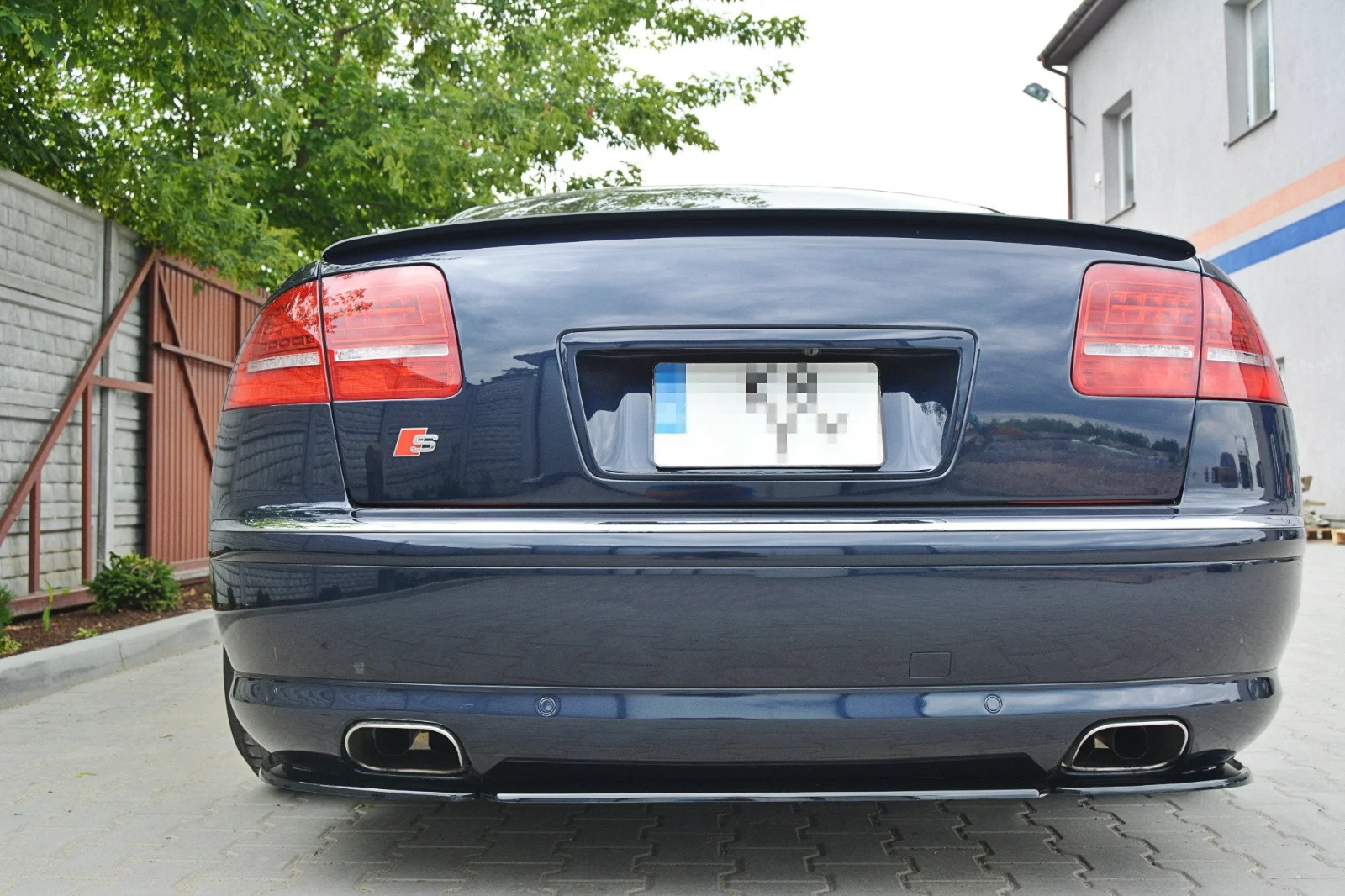 Maxton Design Hecksplitter für Audi A8 W12 D3 – Schwarz glänzend – AU-S8-D3-RD1G