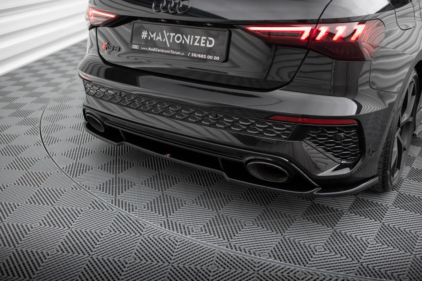 Maxton Design Hecksplitter für Audi RS3 8Y – Schwarz glänzend – AU-RS3-8Y-RD1G
