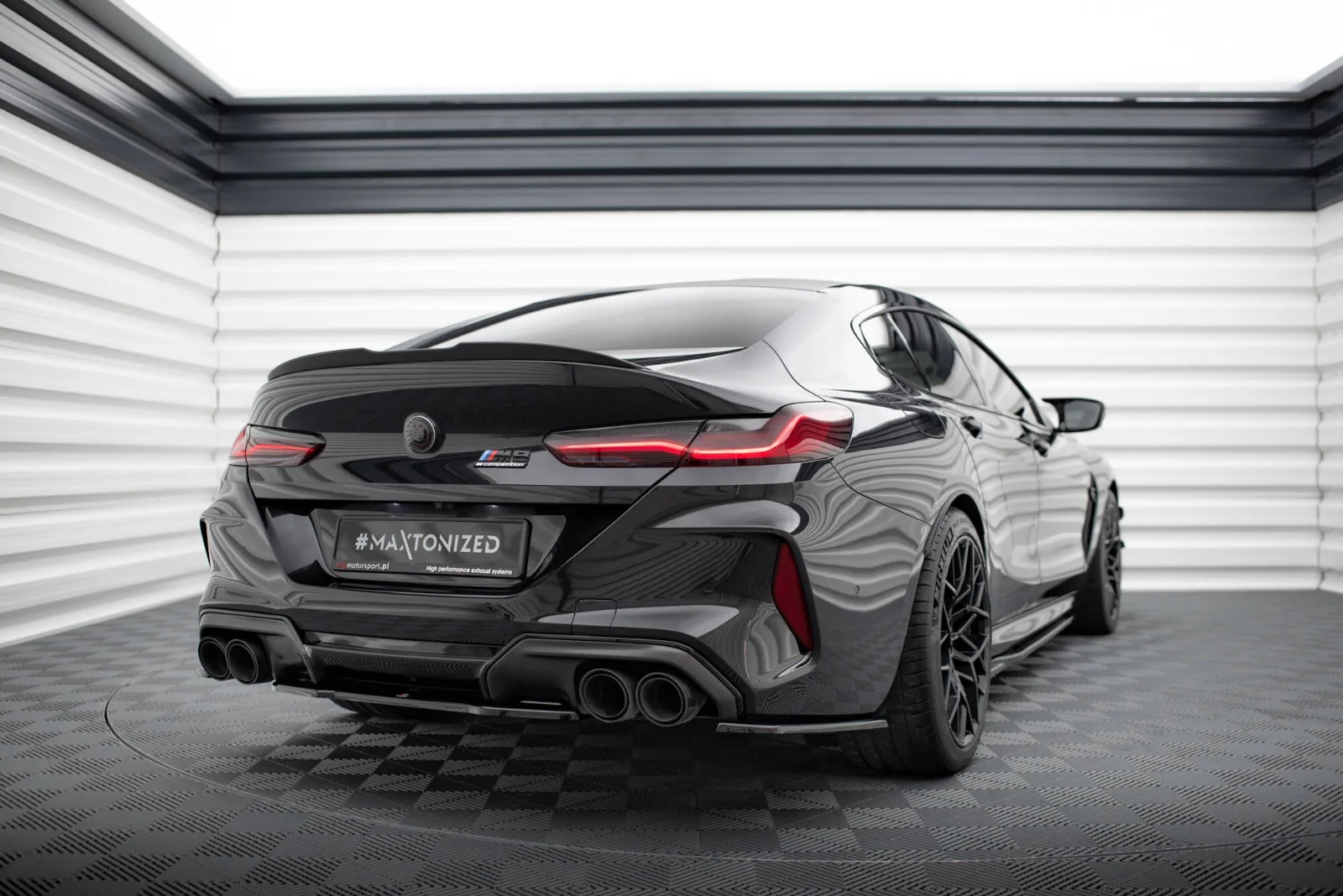 Maxton Design Hecksplitter für BMW M8 F93 F92 – Schwarz glänzend