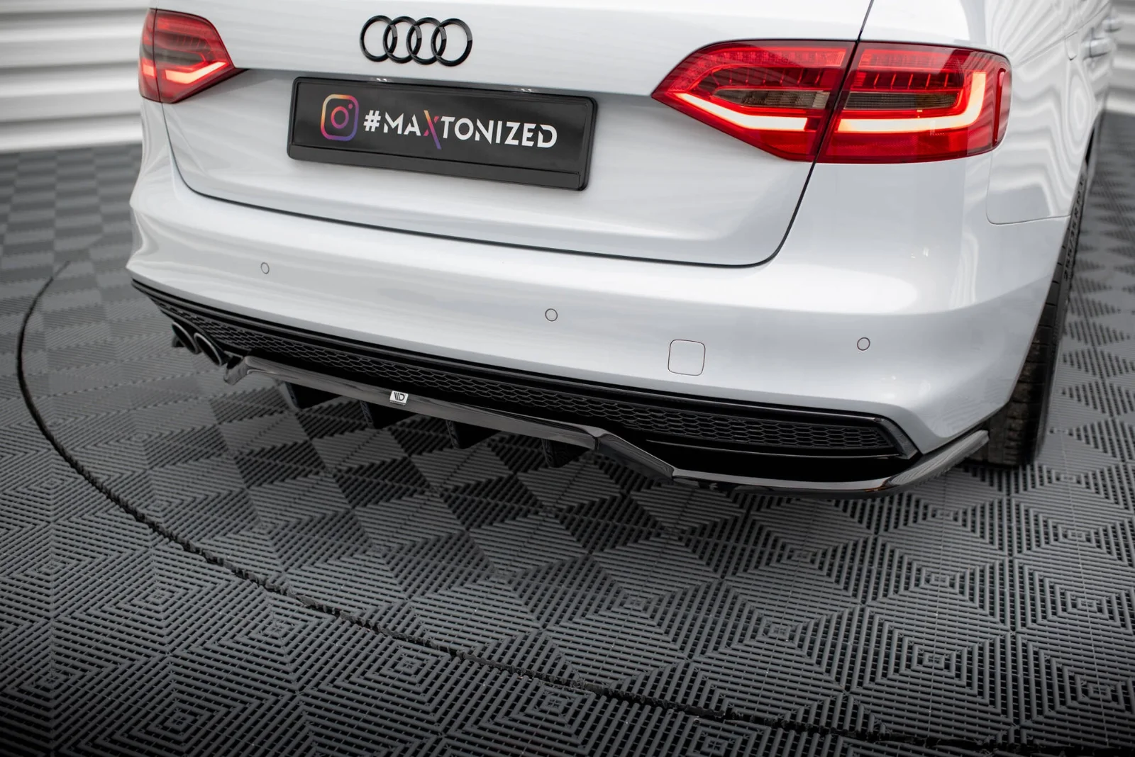 Maxton Design Hecksplitter für Audi A4 Competition B8 FL – Schwarz glänzend