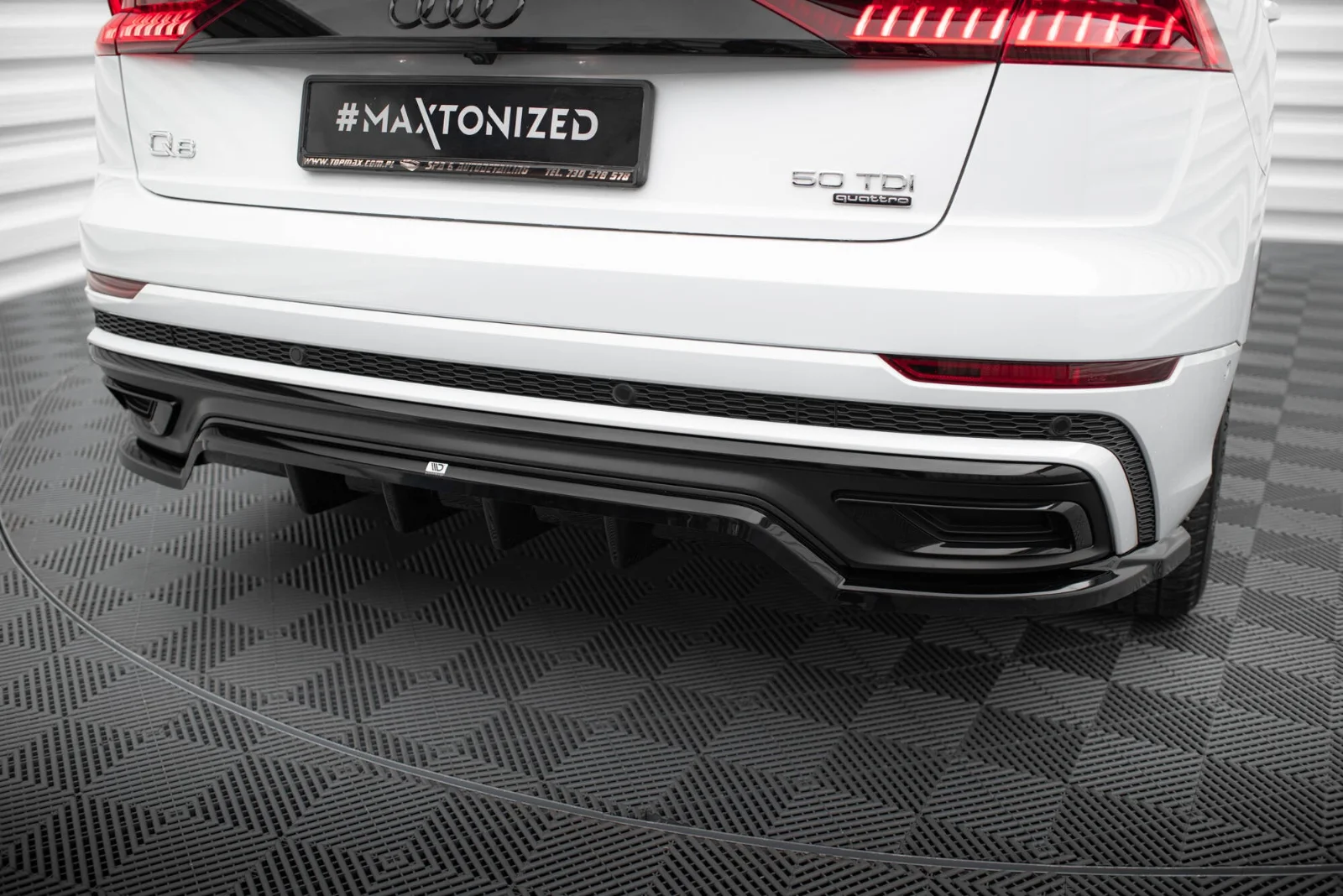 Maxton Design Hecksplitter für Audi Q8 S line Mk1 – Schwarz glänzend