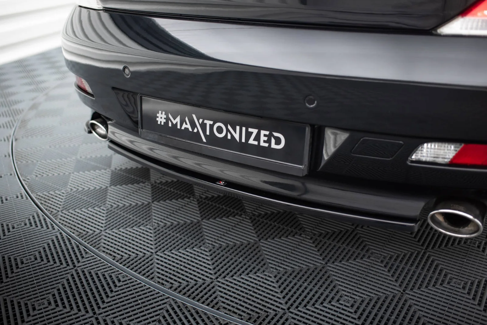 Maxton Design Hecksplitter für BMW 6er E63 E64 – Schwarz glänzend