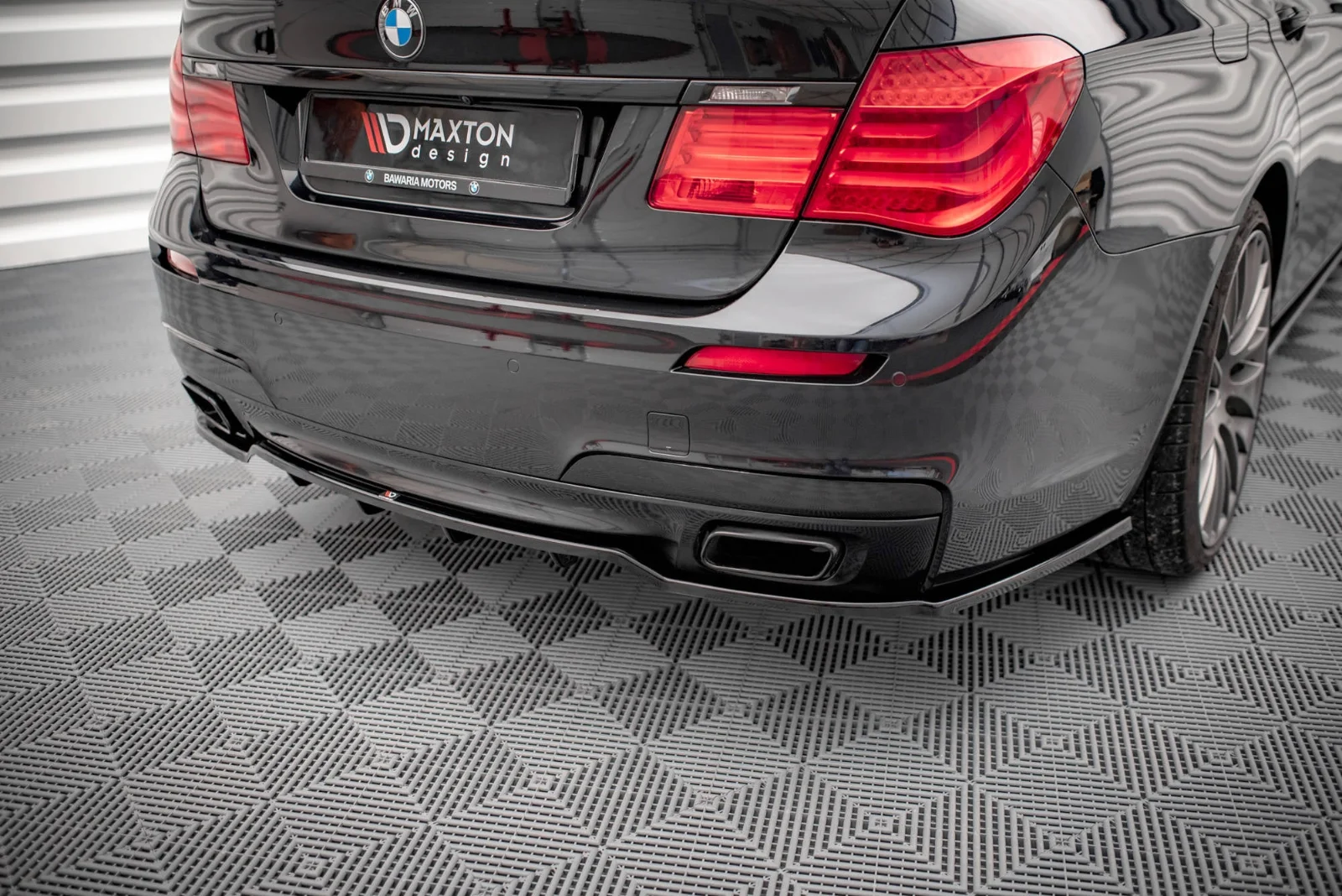 Maxton Design Hecksplitter für BMW 7er M-Paket F01 – Schwarz glänzend