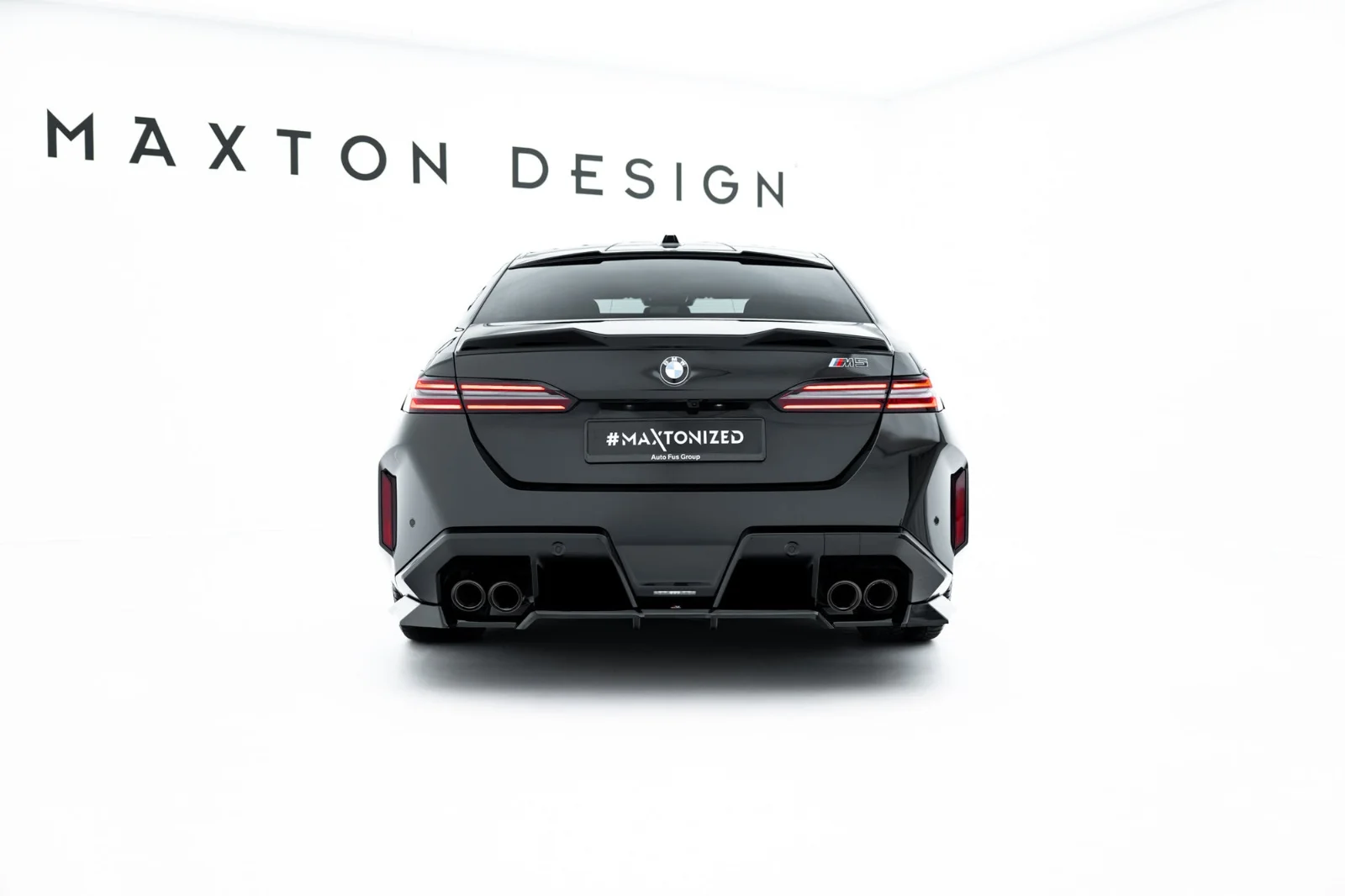 Maxton Hecksplitter mit vertikalen Streben für BMW M5 G90 – Schwarz glänzend