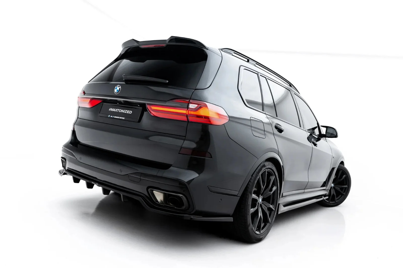Maxton Design Hecksplitter für BMW X7 M-Paket G07 – Schwarz glänzend
