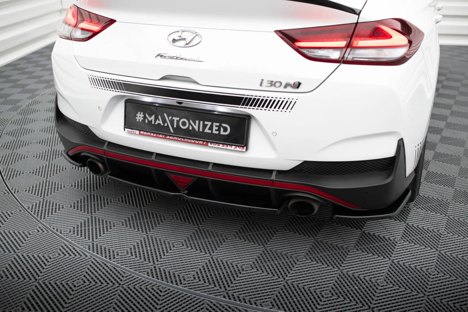 Maxton Design Hecksplitter für Hyundai i30 N Mk3 – Schwarz glänzend – HY-I30-3-N-FB-RD1+RD2G