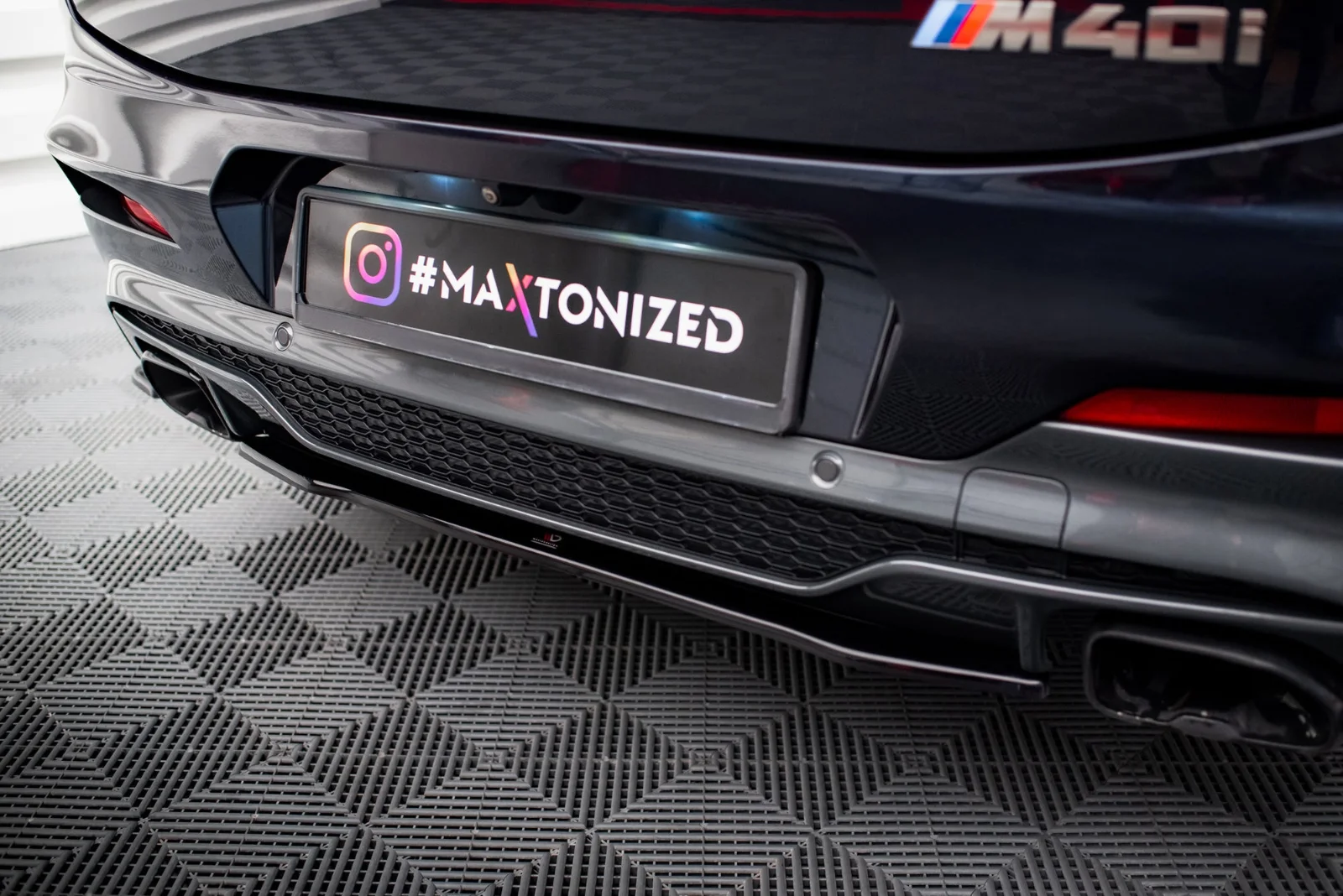 Maxton Design Hecksplitter V.1 für BMW X4 M40i G02 – Schwarz glänzend
