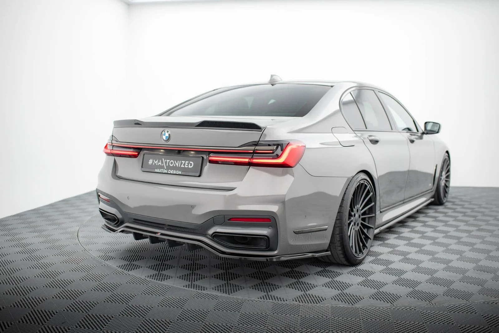 Maxton Hecksplitter V.2 für BMW 7er M-Paket G11 G12 FL – Schwarz glänzend